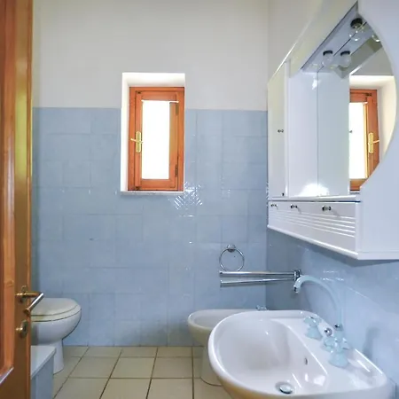 5 Bedroom Amazing In Partina Ar